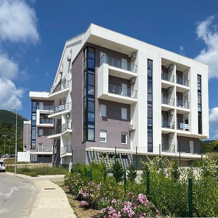 Apartment Sova Tivat Bagian luar foto