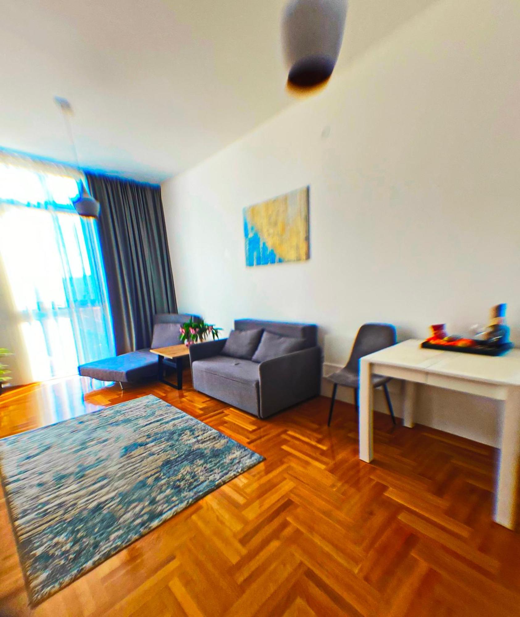 Apartment Sova Tivat Bagian luar foto