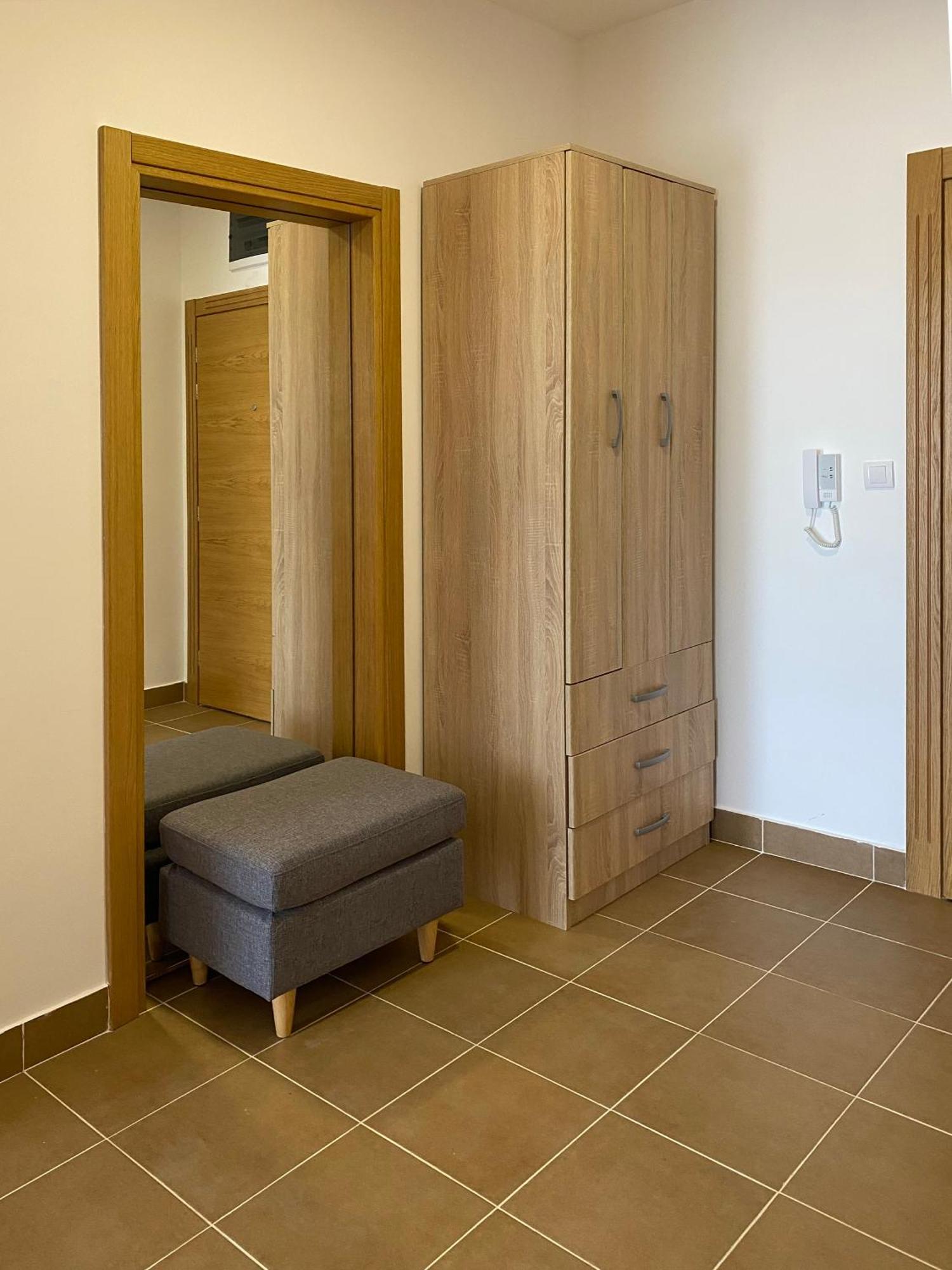 Apartment Sova Tivat Bagian luar foto
