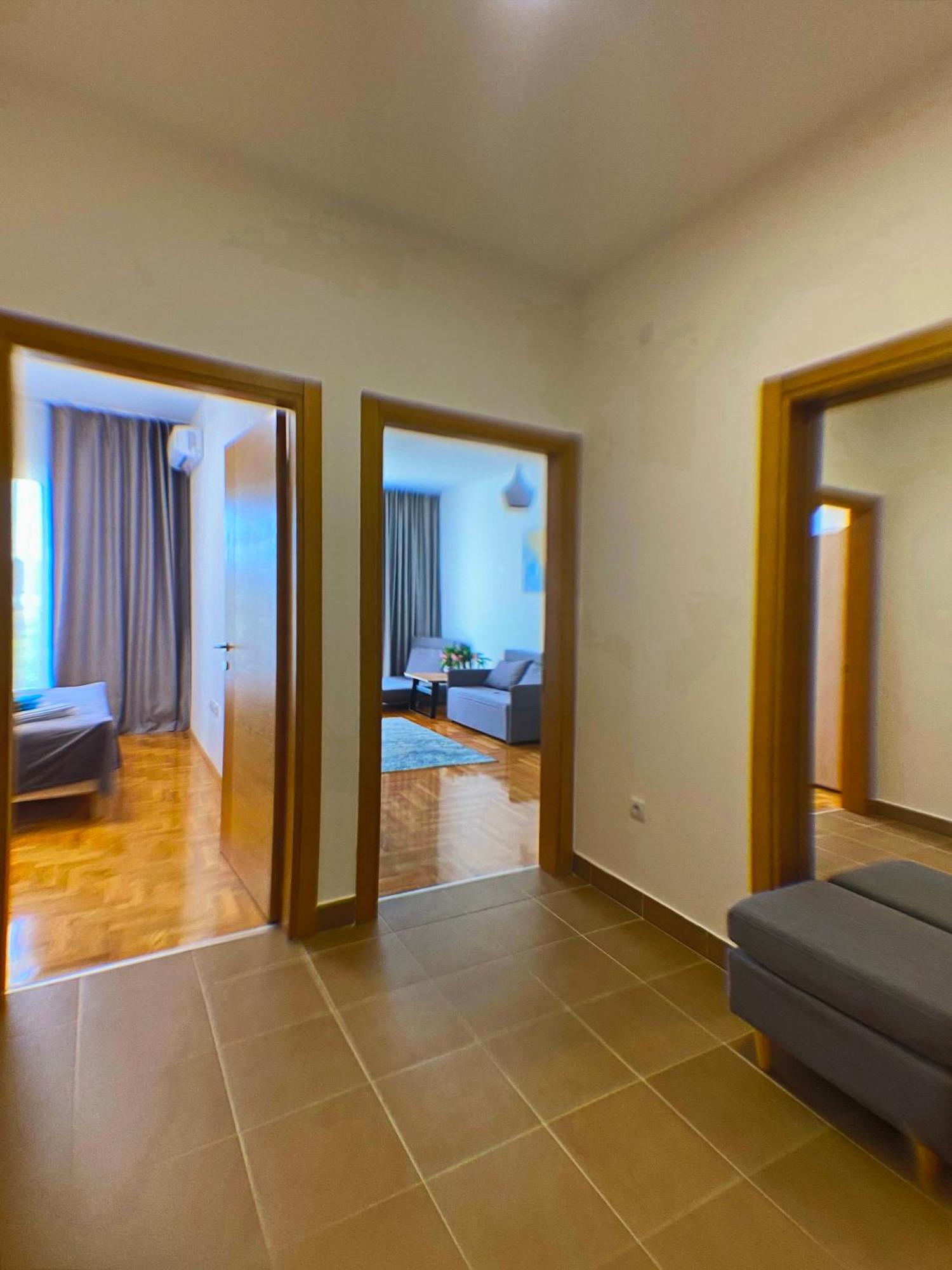 Apartment Sova Tivat Bagian luar foto