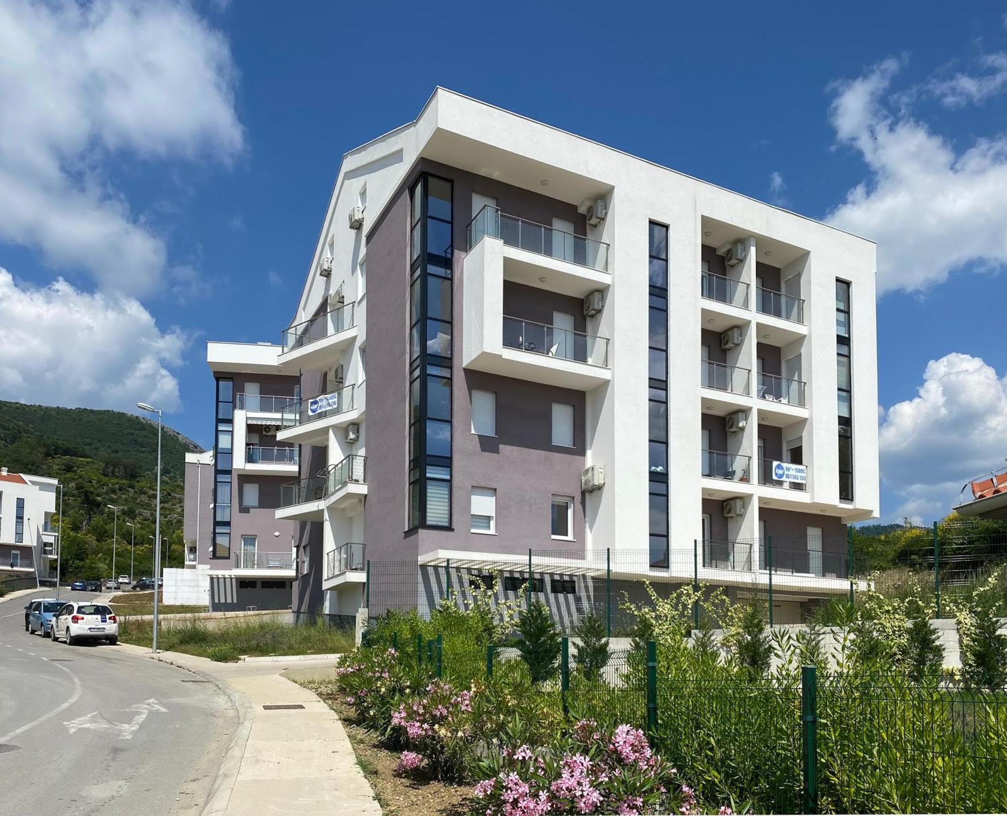 Apartment Sova Tivat Bagian luar foto